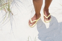 How Flip Flops Hurt the Feet